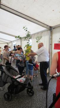 Podelitev medovitih rastlin novorojenčkom Občine Škocjan 2